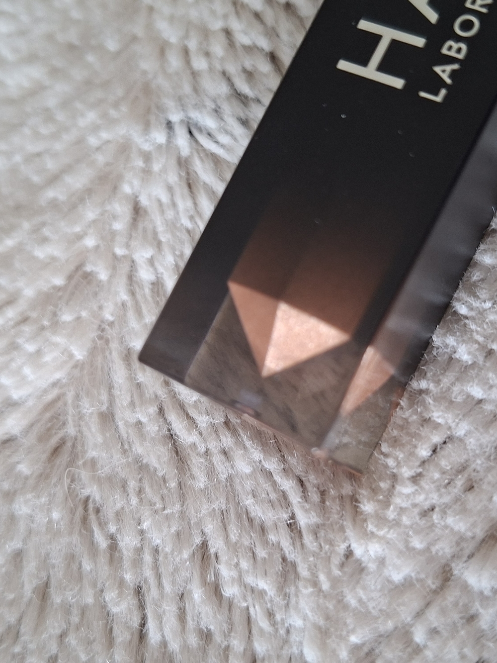 HAUS Labrotories Glam Attack Liquid Eyeshadow Starlight - Picture 3 of 6